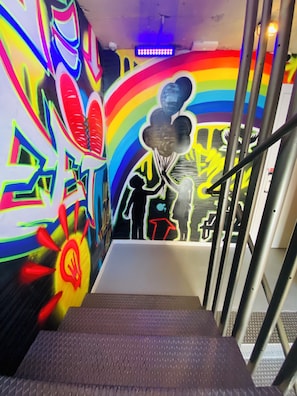 One bed in a Mix Shared Dormitory for maximum 4 people | Schallisolierte Zimmer, kostenloses WLAN