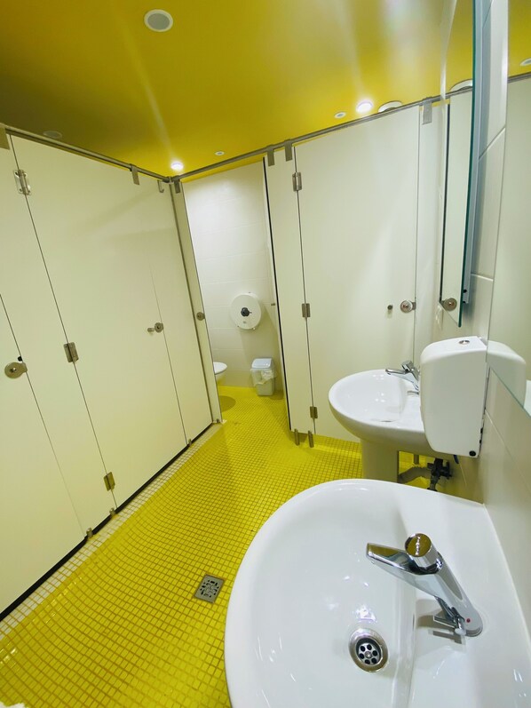 One bed in a Mix Shared Dormitory for maximum 8 people | Bathroom