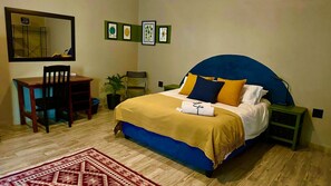 1 bedroom, desk, free WiFi, bed sheets - Comfort has never looked this Good (Thabazimbi)