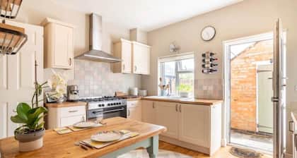 Duck Terrace with Home Gymnasium | DucklingStays