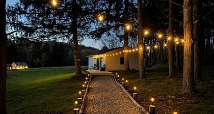 Cozy Country Get Away Suite with a view of the Enchanted Mountains