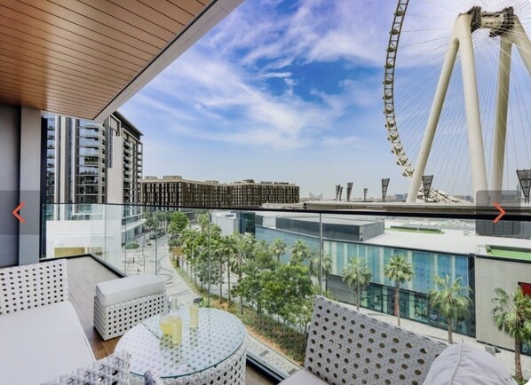 Terrace/patio - Beautiful 2BR Bluewater Residences 8, Ain Dubai (Dubai)