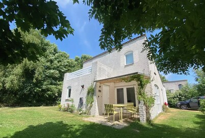 Prachtig Designhuis, Rustige Ligging, Zwembad, Speeltuin, Fietsen in de Duinen