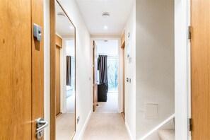 Interior - Grand Canal 2 Bedroom Flat (Dublin)