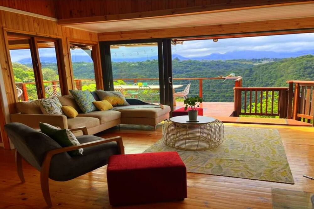 Loerie's Rest Cabin hideaway.