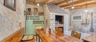 Coastal Paradise Villa With Pool