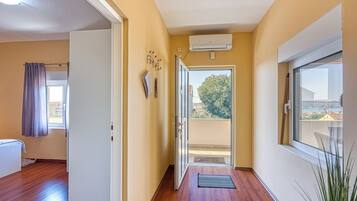Familienvilla, 4 Schlafzimmer, Balkon (Coastal Paradise Villa with Pool) | Innenbereich