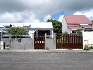 Exterior - 36 Baltazia - 3-star rental in Sainte-Anne, Guadeloupe (Sainte-Anne)