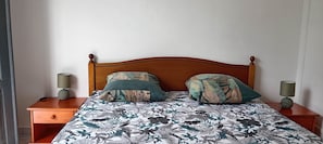 2 bedrooms, desk, iron/ironing board, travel crib