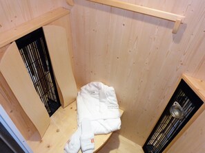 Interior - Traumhafte Wohnung Über Zwei Ebenen mit Infrarotkabine, Balkon und Terrasse (Göhren-Lebbin)