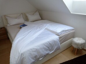 3 bedrooms, travel crib, free WiFi - Traumhafte Wohnung Über Zwei Ebenen mit Infrarotkabine, Balkon und Terrasse (Göhren-Lebbin)