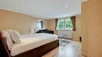 5 chambres, fer et planche Ă repasser, Wi-Fi, draps fournis