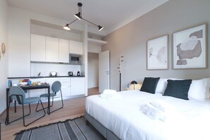Iron/ironing board, free WiFi, bed sheets