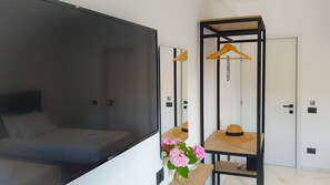 Triple Room | Individually decorated, individually furnished, free WiFi, bed sheets - Vila Mia (Sarandë)