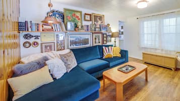 House (2 Bedrooms) | Front of property