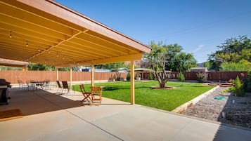 Tempat makan outdoor