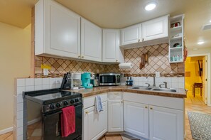 Apartment (2 Bedrooms) | Private kitchen | Cookware/dishes/utensils, paper towels - Pet-friendly Kanab Getaway w/ Patio & Grill! (Kanab)