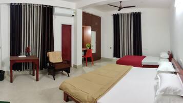 10 bedrooms, iron/ironing board, WiFi, bed sheets