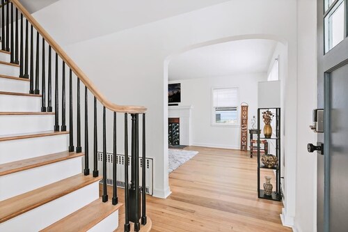 Near NYC ~ Fire pit, Game Room, King Bed