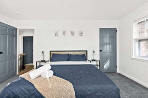 3 chambres, fer et planche à repasser, lit de bébé portatif, Wi-Fi