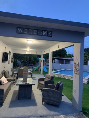 Pool - Salinas Blue House 2 in the Beach, Private Pool (Santa isabel)