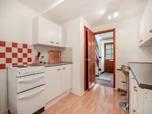 Dishwasher, cookware/dishes/utensils