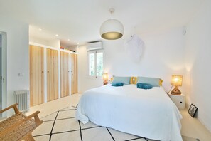 Room - Charming villa in a quiet location close to the beach (Ibiza)