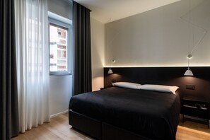 Premium bedding, memory foam beds, free minibar items, in-room safe - Contemporaneamente 147 (Bari)