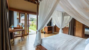 One Bedroom Villa with Private Jacuzzi | Desk, soundproofing, free WiFi, bed sheets