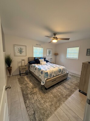 3 chambres, fer et planche à repasser, accès au Wi-Fi (inclus)