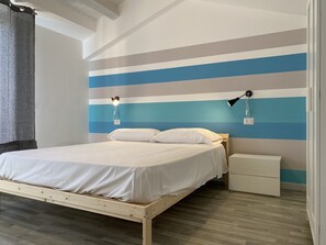 Studio Superior | 1 kamar tidur, seprai premium, selimut bulu angsa, dan busa memori
