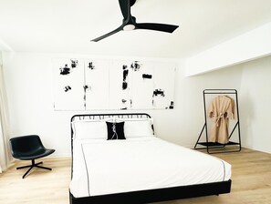 Frette Italian sheets, premium bedding, down duvets - Jazz Hotel Palm Springs (Palm Springs)