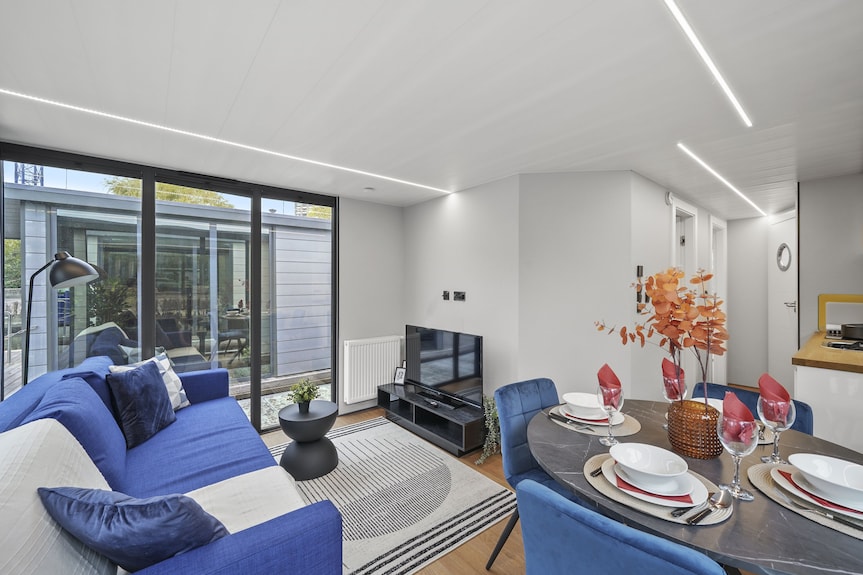 Lovely Water Lodge In London - Sleeps 6 - Greenwich