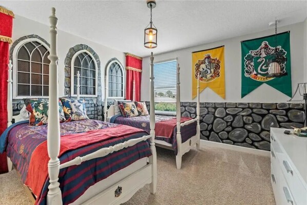8 dormitorios, cuna de viaje, wifi gratis y ropa de cama