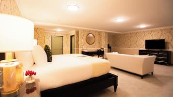 Premier Room, 1 King Bed | Free WiFi, bed sheets