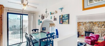 Sunny home near downtown with patio, fireplace, grill, washer/dryer, & Roku