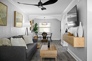 Smart TV, table football - NEW Waterfront Oasis with Gameroom in Indian Shores (Indian Shores)