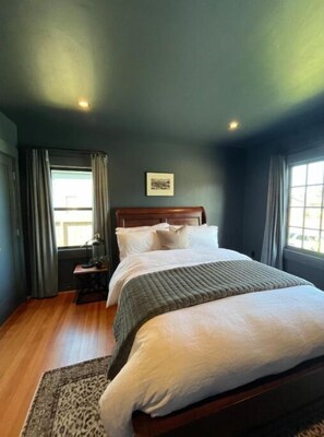 2 bedrooms, iron/ironing board, free WiFi, bed sheets - Harris Haven (Eureka)