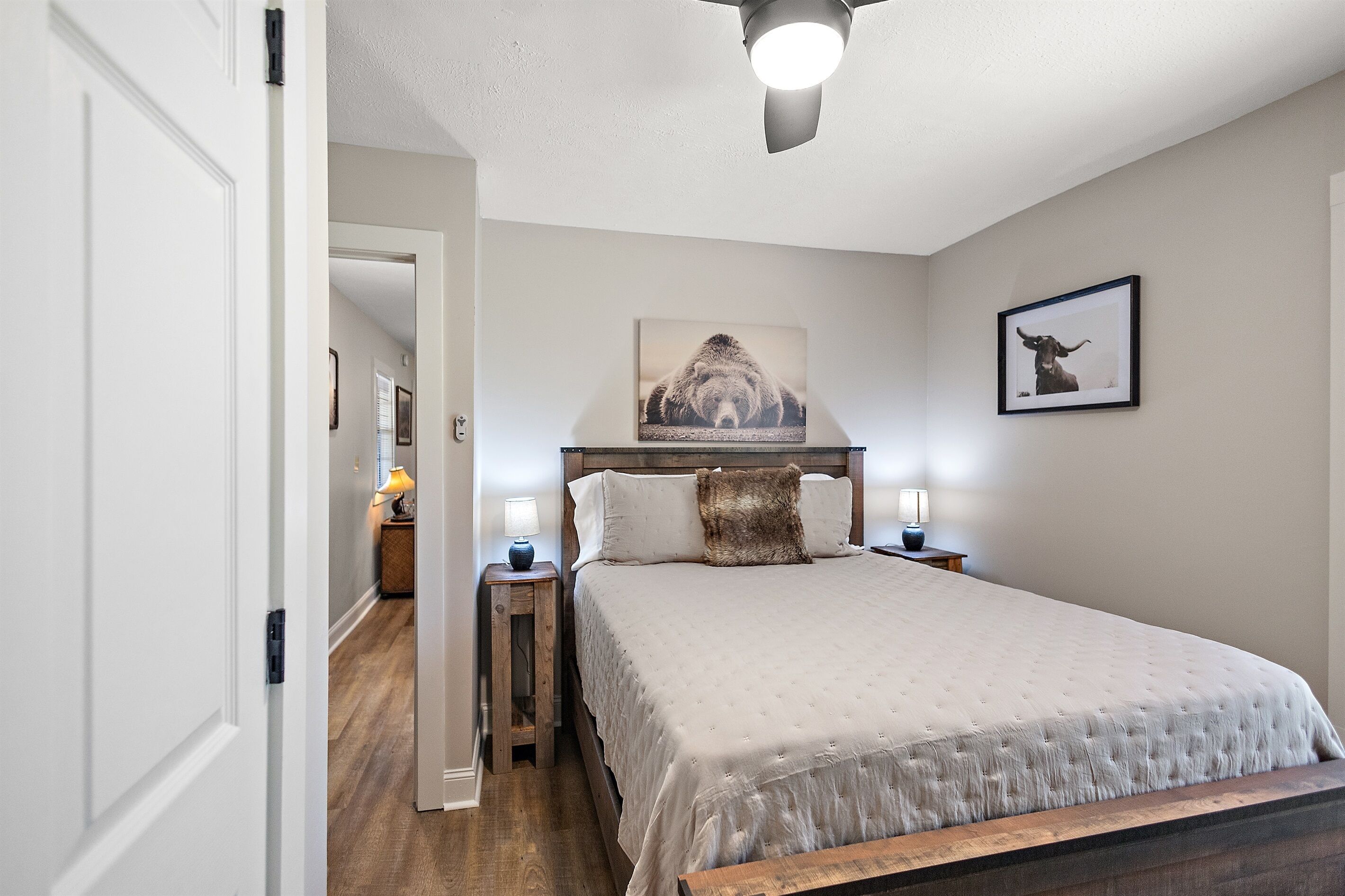 2 makuuhuonetta, silitysrauta/-lauta, Wi-Fi, vuodevaatteet