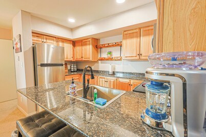 Wild Irishman 2 bed 2 bath Sleeps 9 WIBH