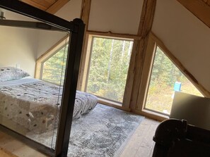 4 bedrooms, iron/ironing board, travel cot, free WiFi
