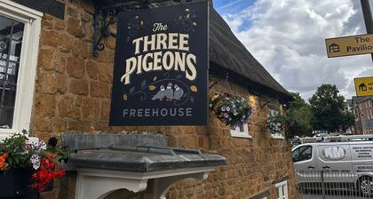 The Three Pigeons