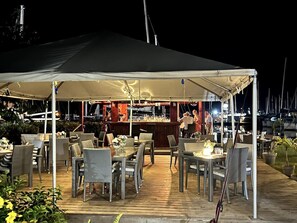 Villa | Outdoor dining - 4 Guests - Stunning View - Pool - South Finger (Jolly Harbour)