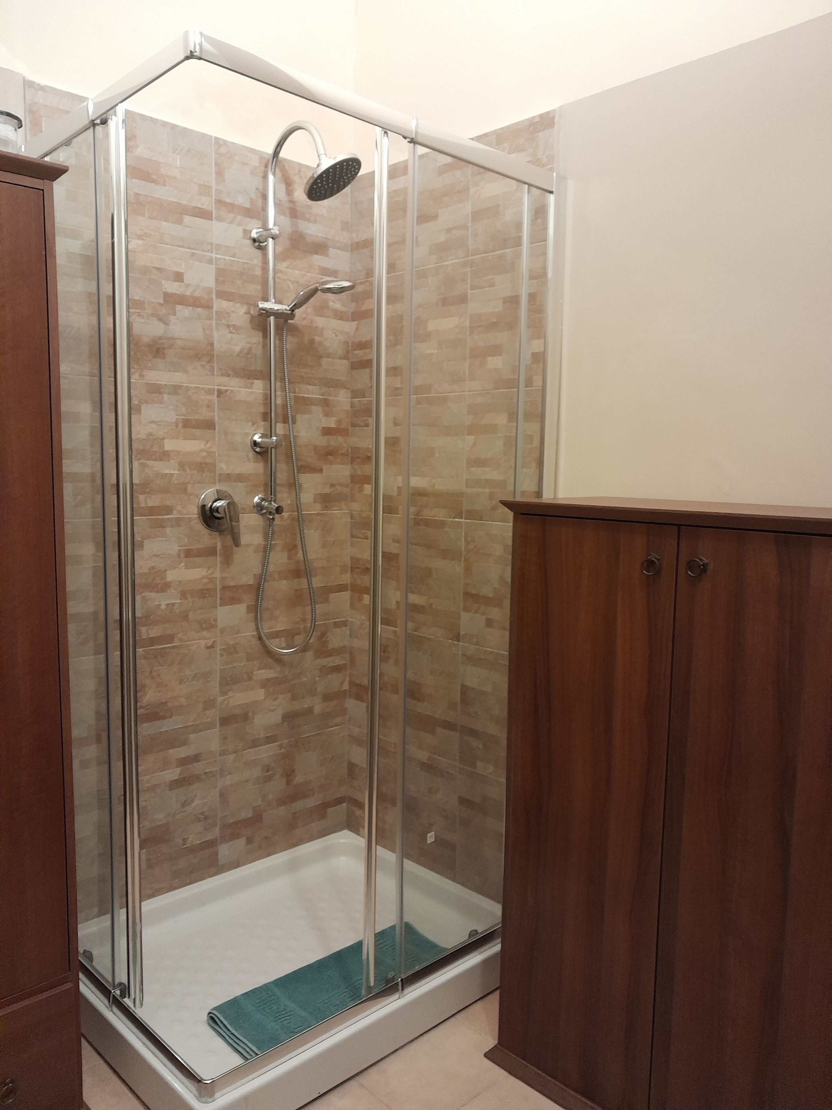 Appartamento, 1 camera da letto, fumatori | Dotazioni del bagno | Accappatoio, carta igienica