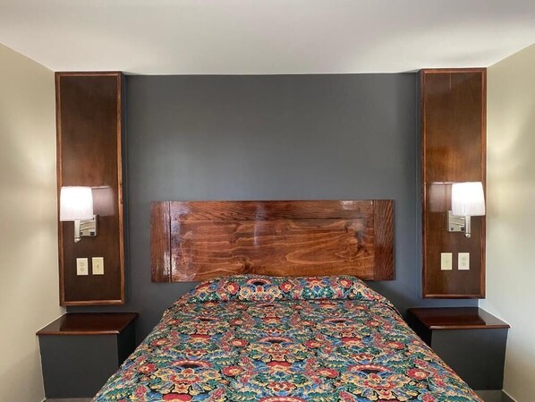 Desk, laptop workspace, rollaway beds, free WiFi - Relax Inn-Plaquemine (Plaquemine)