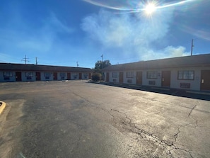 Exterior - Relax Inn-Plaquemine (Plaquemine)