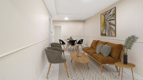 2 Bedroom Apt close to major hospitals at Morris Park, Bronx - Pet friendly 