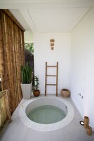 Comfort Suite | Egyptian cotton sheets, premium bedding, Select Comfort beds, minibar