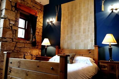 Deluxe Double or Twin Room | Individually decorated, individually furnished, free WiFi, bed sheets