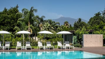 Individuell dekoriert, individuell eingerichtet, schallisolierte Zimmer